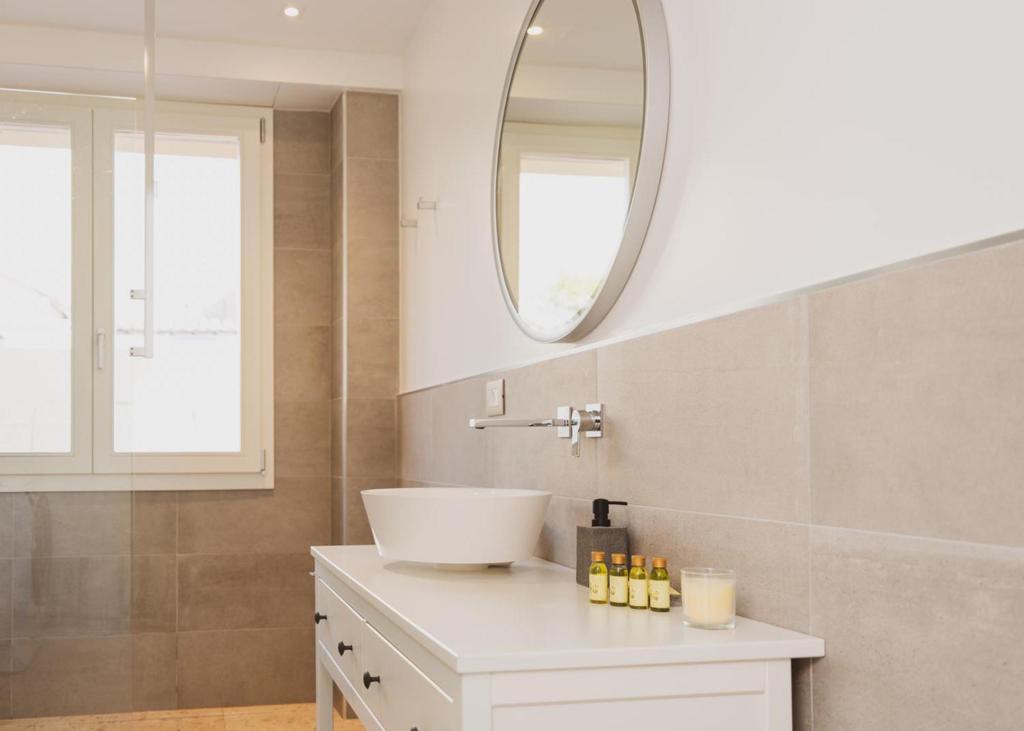 Luxury Suite La Terrazza In Pieno Centro In Cagliari Eksteriør billede